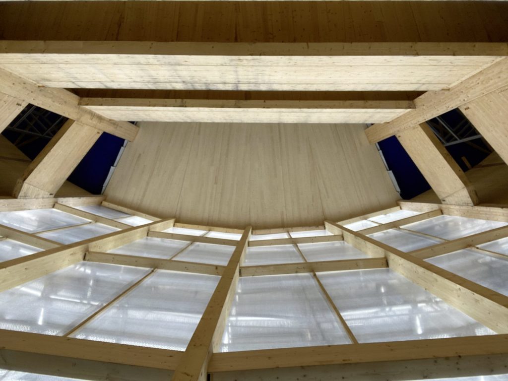Holz-Glas-Fassade im Globe Coburg. © Ingenieurgruppe Knörnschild & Kollegen Globe-Theater in Coburg, 2022